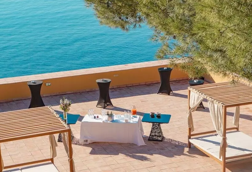 Fotos del hotel Hôtel La Pérouse Nice Baie Des Anges:  16