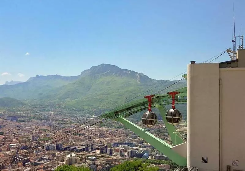 Fotos del hotel Ibis Grenoble Gare:  10