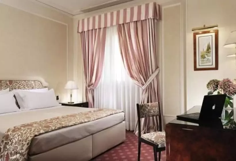 Fotos del hotel De La Ville:  15