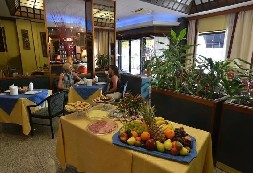 Fotos del hotel Msn  Galles:  3