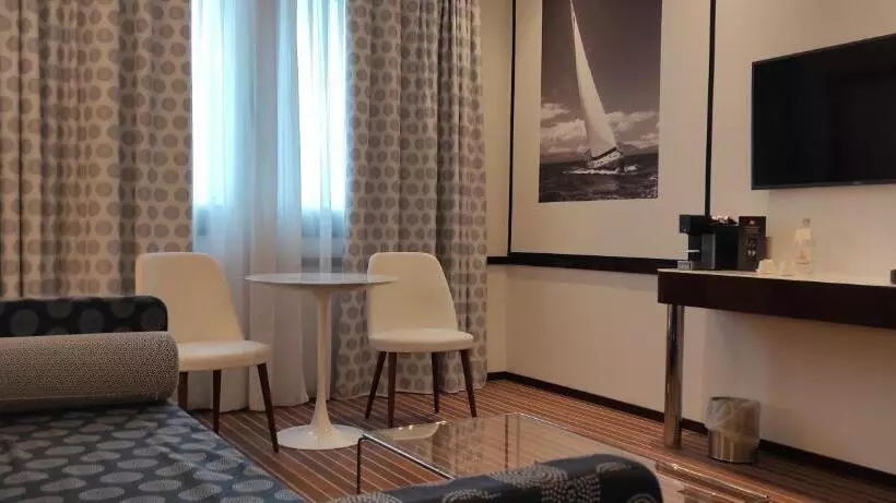 Fotos del hotel Starhotels President:  17