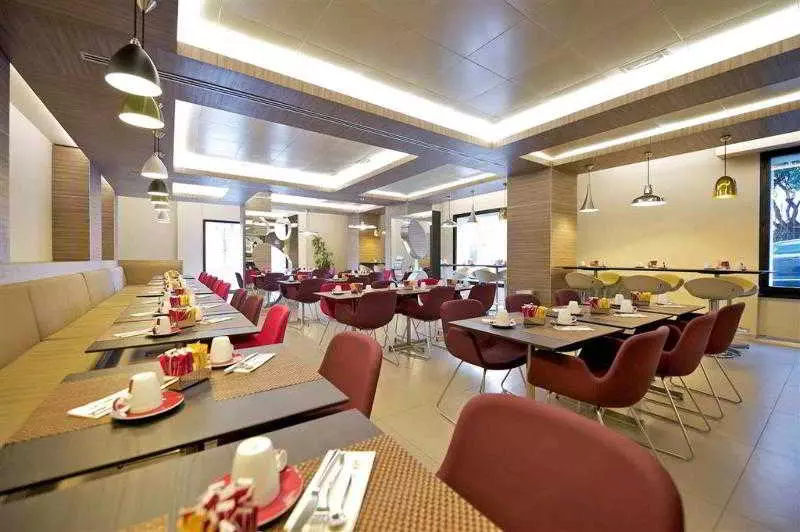 Fotos del hotel Mercure Roma Centro Colosseo:  7