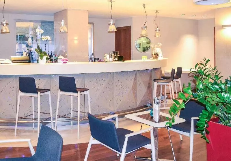 Fotos del hotel Mercure Roma Centro Colosseo:  14