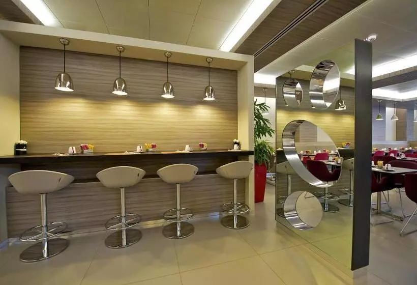 Fotos del hotel Mercure Roma Centro Colosseo:  11