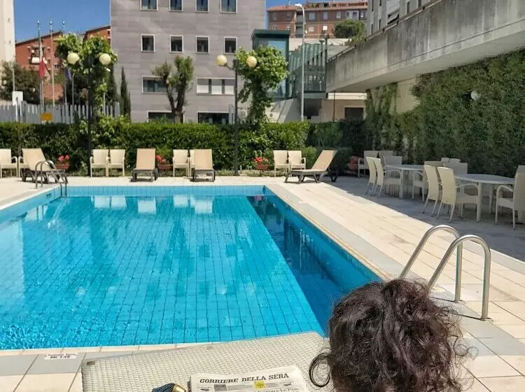 Fotos del hotel Perugia Plaza:  3