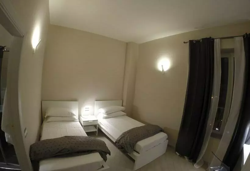 Fotos del hotel Up:  17