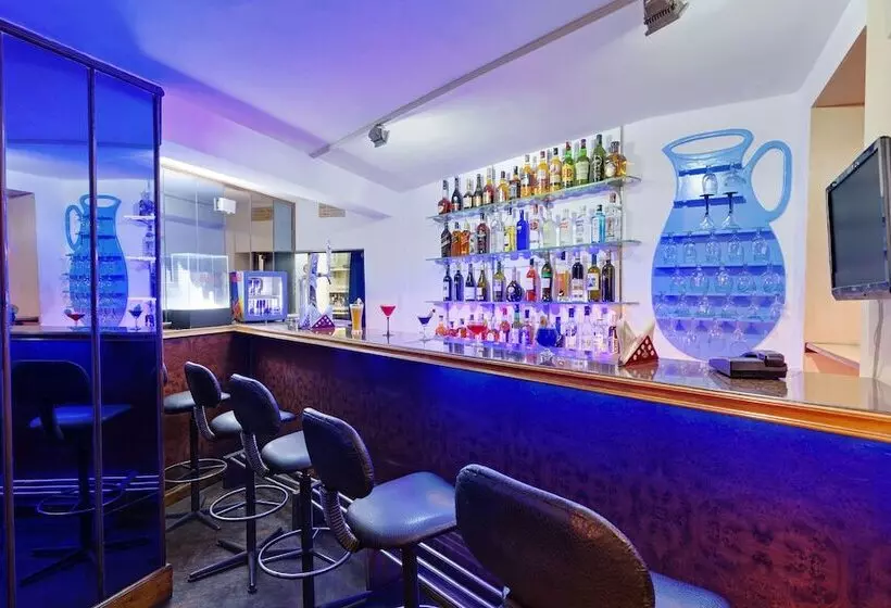 Fotos del hotel Ambassador Pallava:  6