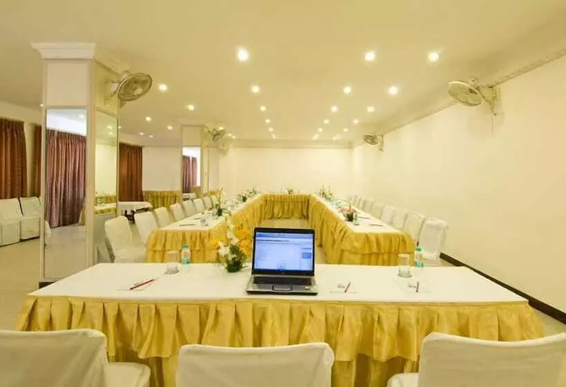 Fotos del hotel Grand Hotel Agra:  11