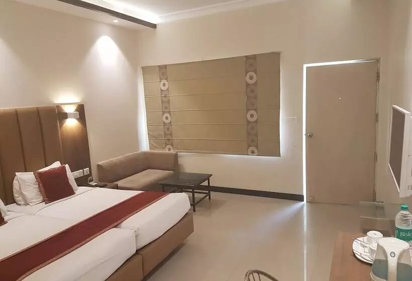 Fotos del hotel Grand Hotel Agra:  8