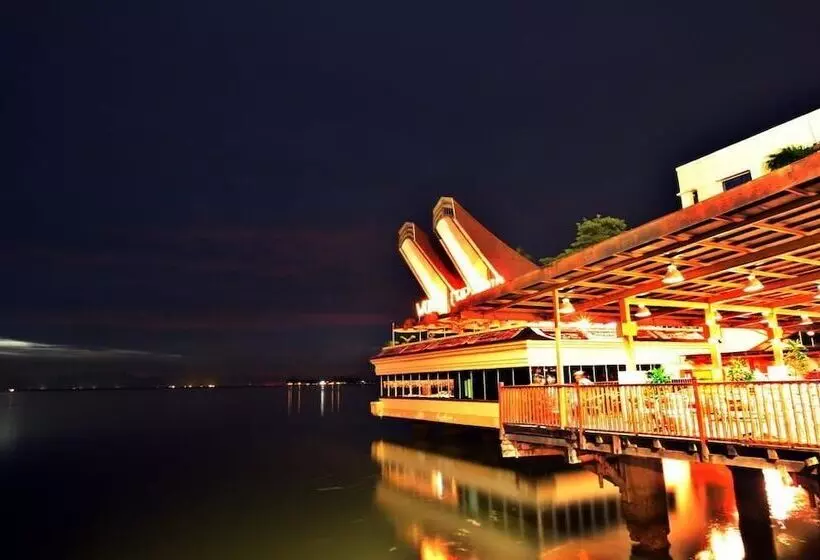 Fotos del hotel Makassar Golden:  7