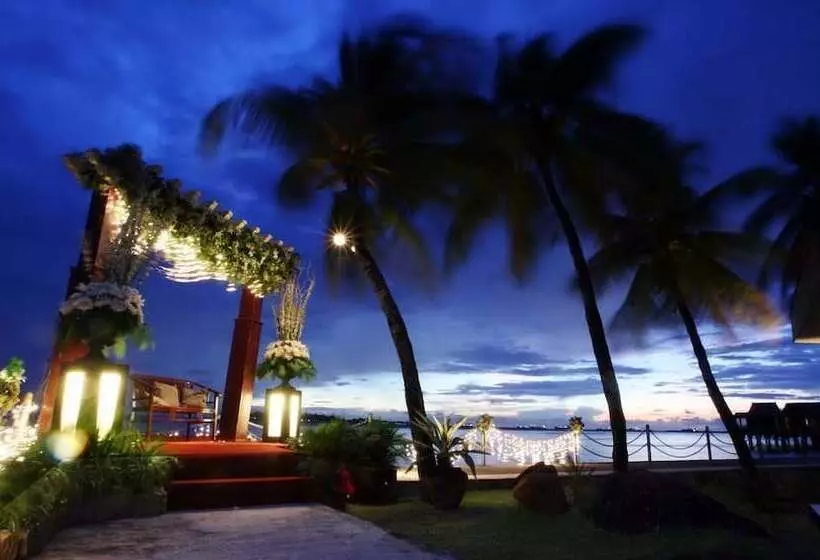 Fotos del hotel Makassar Golden:  11