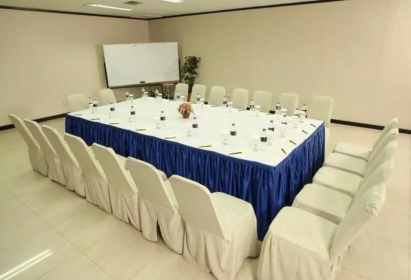 Fotos del hotel Makassar Golden:  5