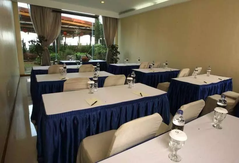 Fotos del hotel Makassar Golden:  15