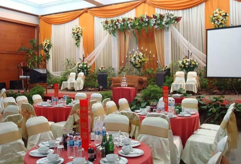 Fotos del hotel Makassar Golden:  8