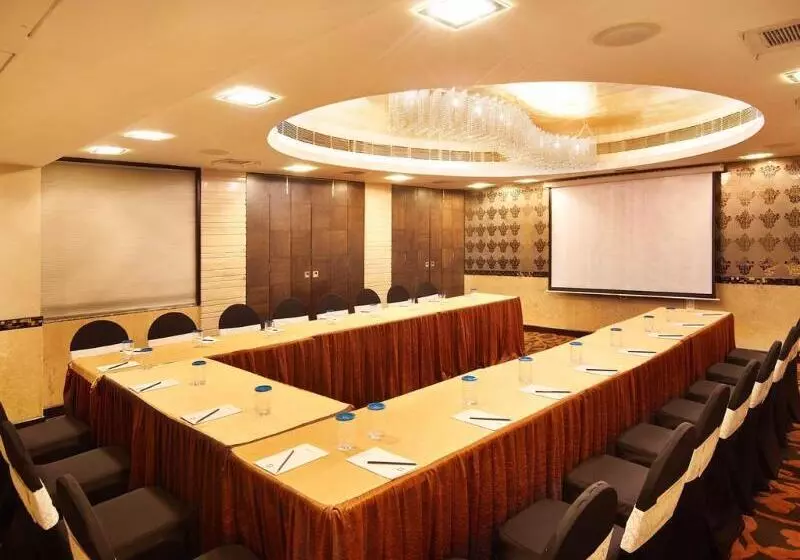 Fotos del hotel The Shalimar , Kemps Corner:  6