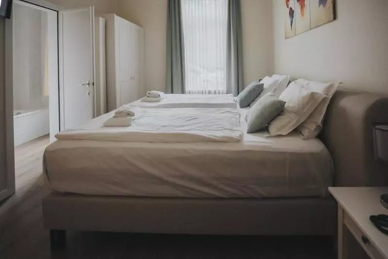 Fotos del hotel Hôtel Le Châtelet:  10