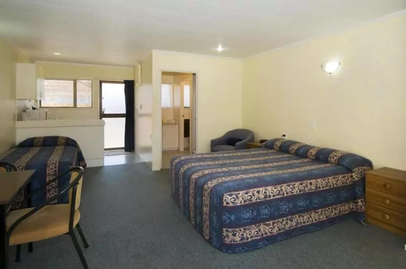 Fotos del hotel Dukes Midway Lodge:  8