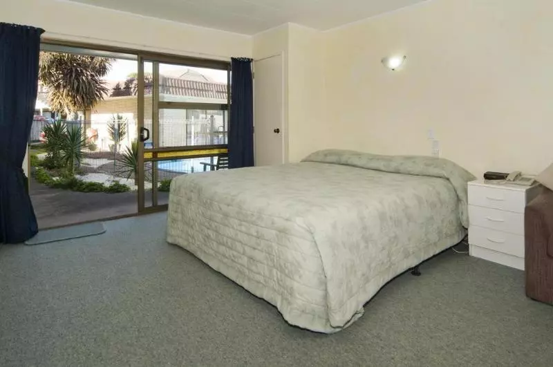 Fotos del hotel Dukes Midway Lodge:  22