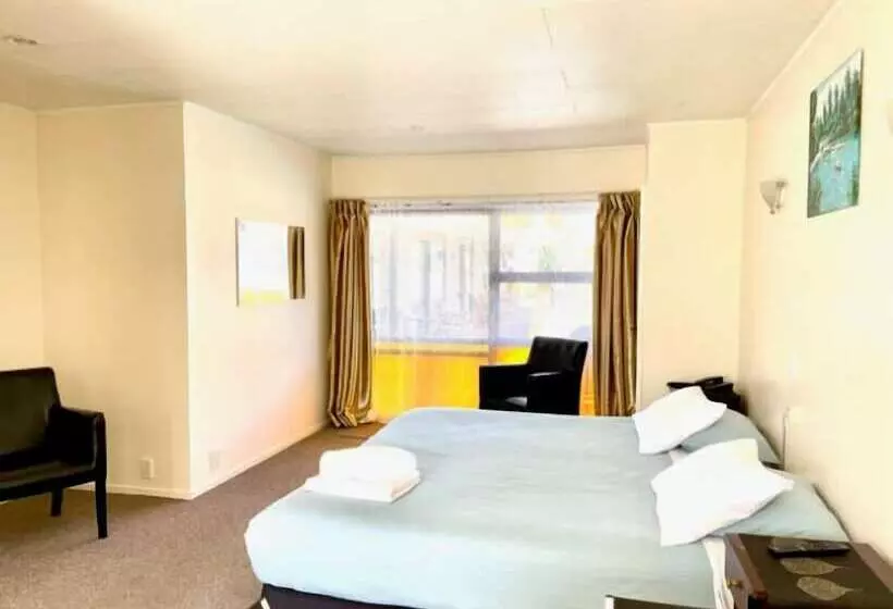 Fotos del hotel Dukes Midway Lodge:  14