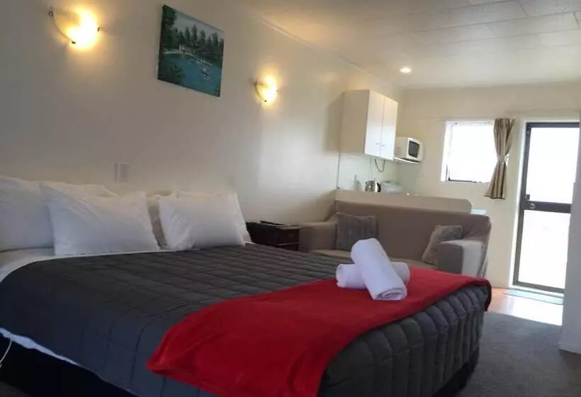 Fotos del hotel Dukes Midway Lodge:  19