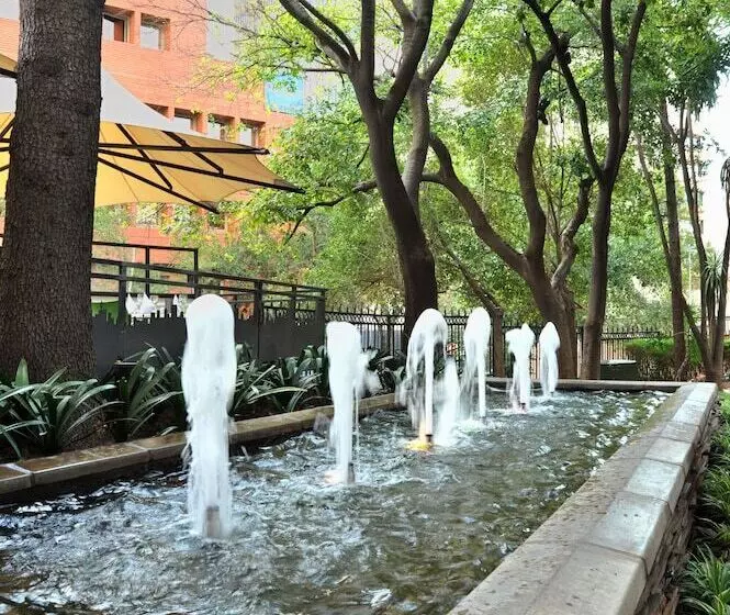 Fotos del hotel Protea  By Marriott Johannesburg Parktonian Allsuite:  11