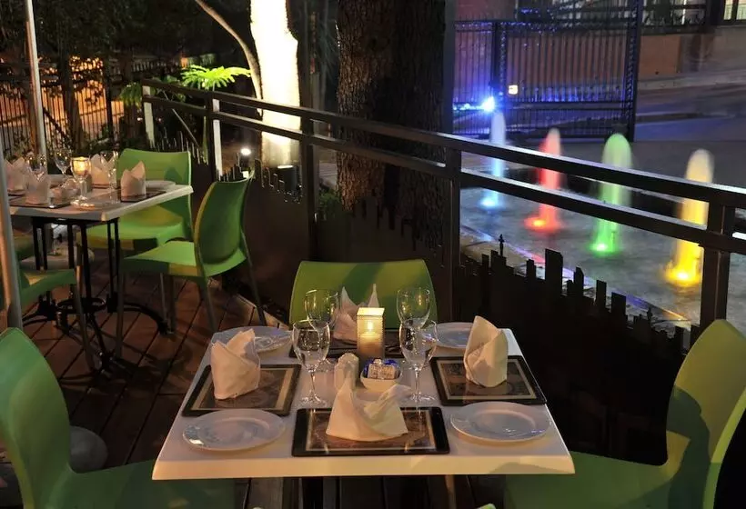 Fotos del hotel Protea  By Marriott Johannesburg Parktonian Allsuite:  8