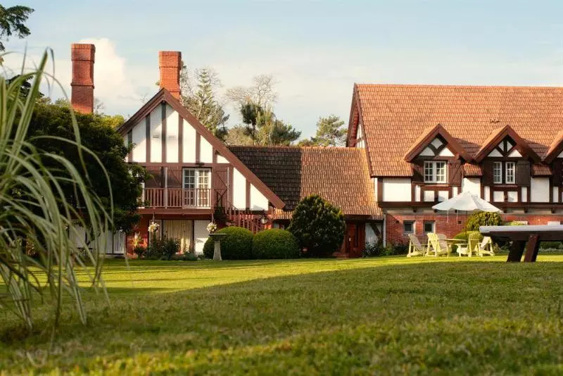 Fotos del hotel L Auberge:  10