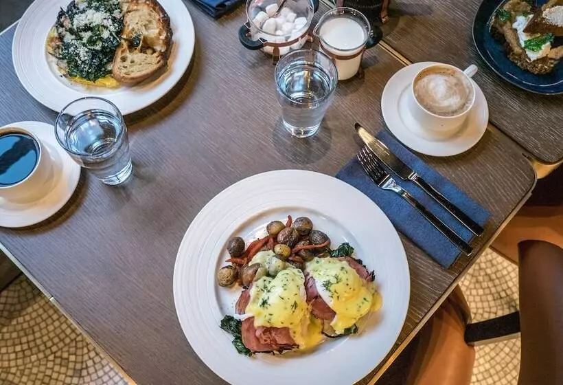 Fotos del hotel Theodore:  3