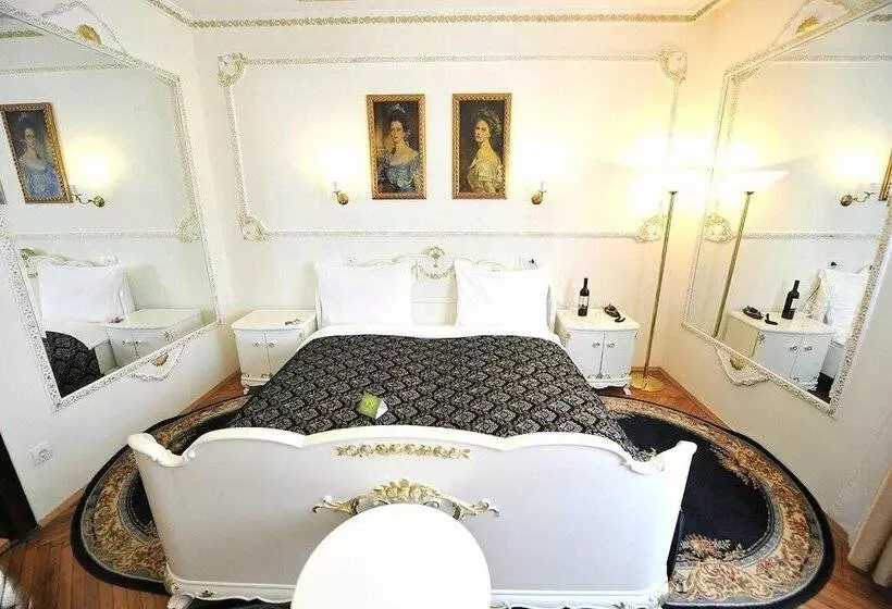 Fotos del hotel Queen's Astoria Design:  18