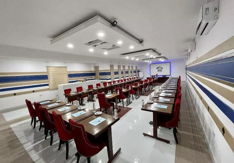 Fotos del hotel New Fairmount Hotel And Casino:  18