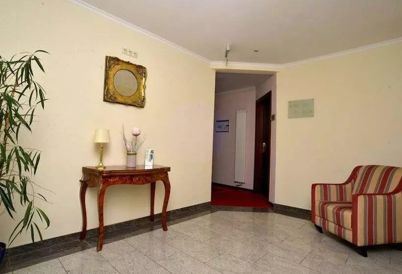 Fotos del hotel Arena City:  3