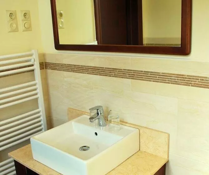 Fotos del hotel Arena City:  5