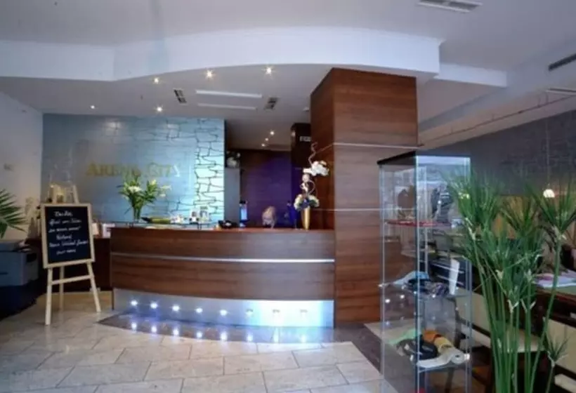 Fotos del hotel Arena City:  7