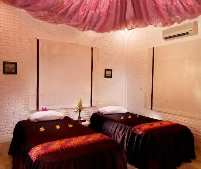 Fotos del hotel The Water Garden:  3