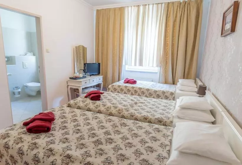 Walzer Hotel & Restaurant