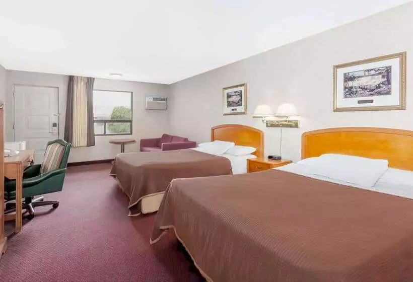 Fotos del hotel Howard Johnson By Wyndham Niagara Falls:  17