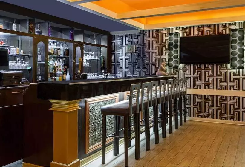 Fotos del hotel Howard Johnson By Wyndham Niagara Falls:  11