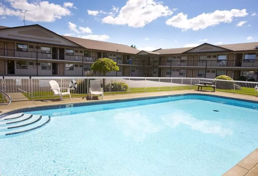 Fotos del hotel Howard Johnson By Wyndham Niagara Falls:  10