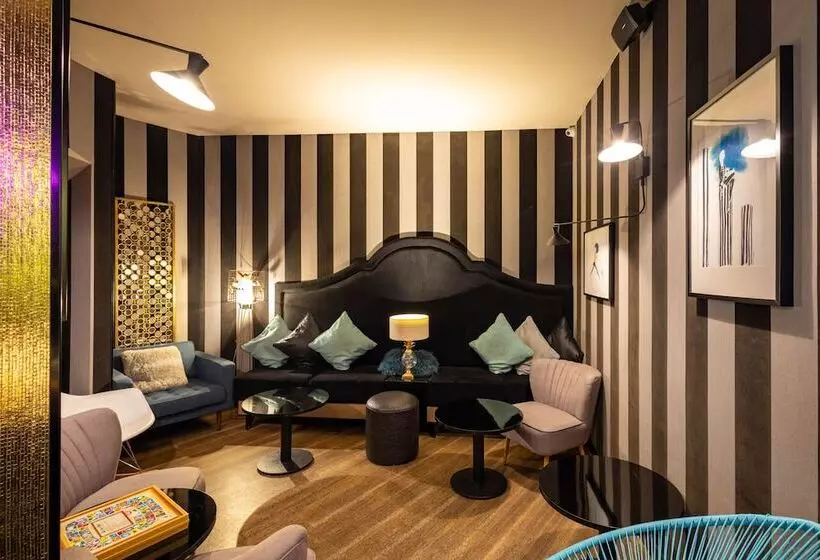 Fotos del hotel Hôtel La Parizienne By Elegancia:  6