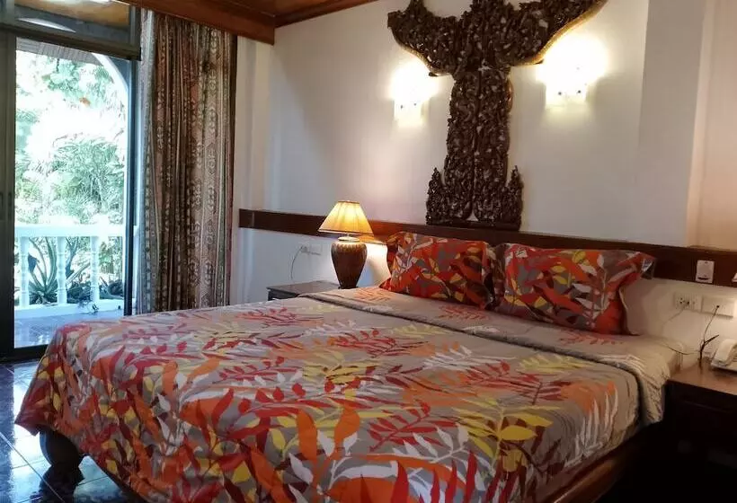 Tropica Bungalow Hotel