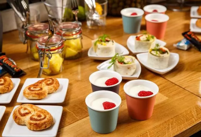 Fotos del hotel Holiday Inn Düsseldorf  Hafen:  12