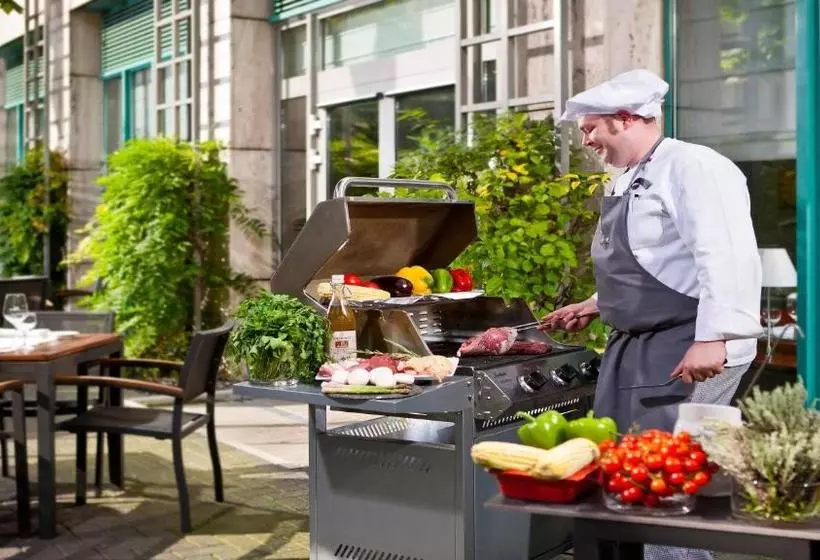 Fotos del hotel Holiday Inn Düsseldorf  Hafen:  8