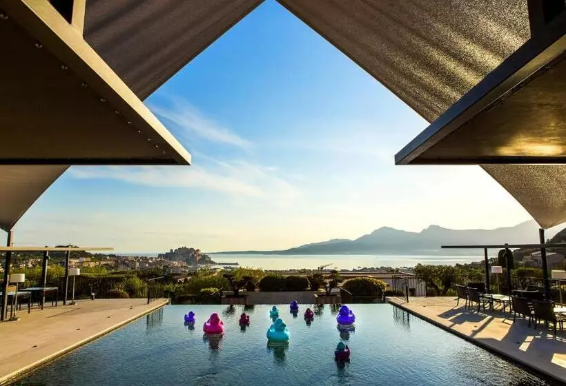 Fotos del hotel La Villa Calvi:  7