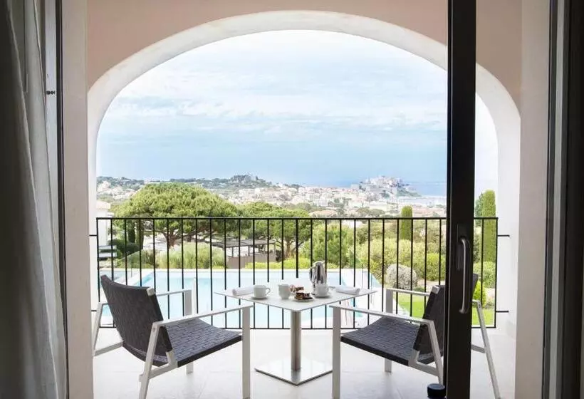 Fotos del hotel La Villa Calvi:  12