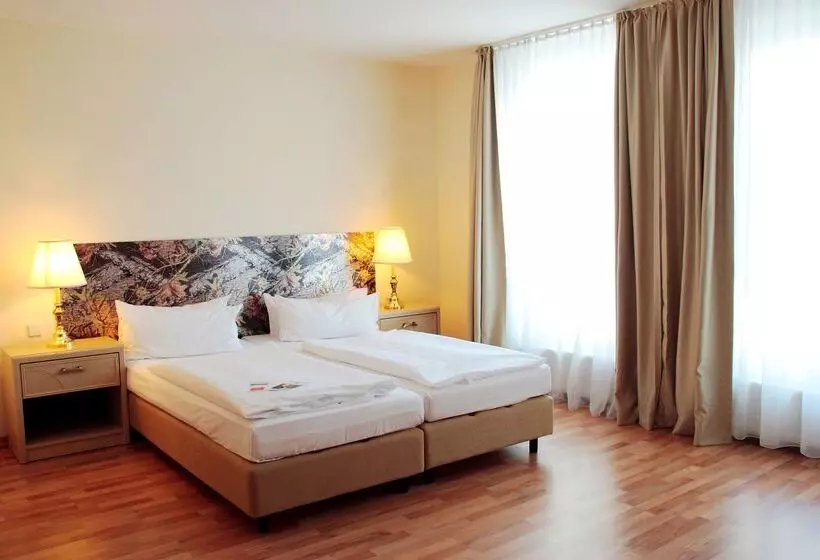 Fotos del hotel Am Schloß Köpenick By Golden Tulip:  11