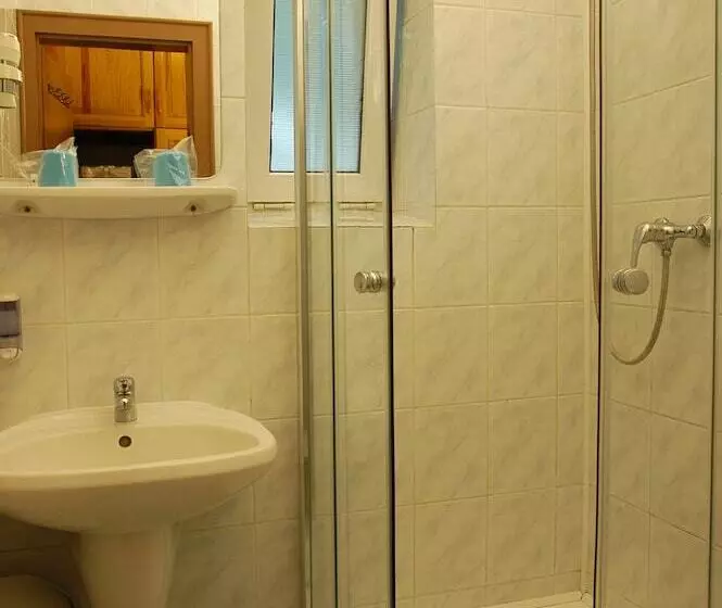 Fotos del hotel Manzard Panzio:  11