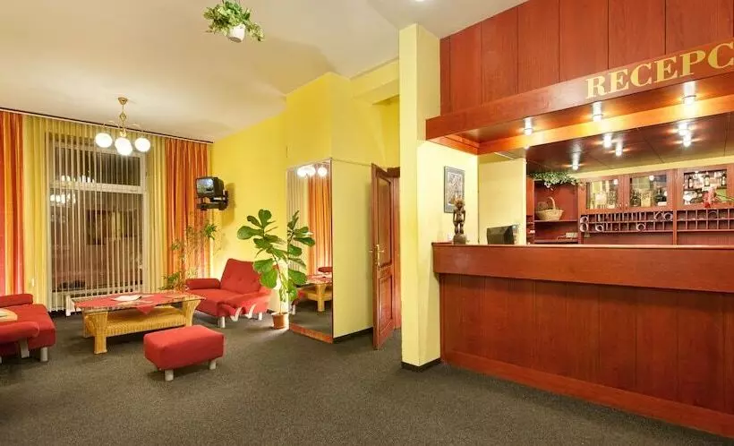 Fotos del hotel Henrietta:  2