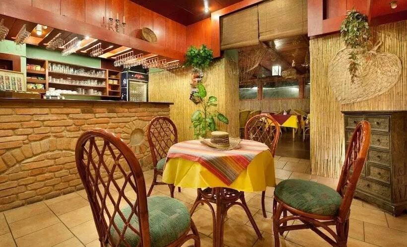 Fotos del hotel Henrietta:  10