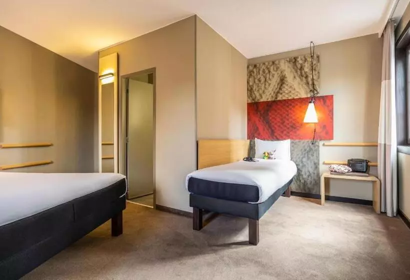 Fotos del hotel Ibis Hotel Brussels Off Grand Place:  2