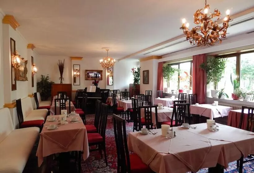 Fotos del hotel Montree:  8